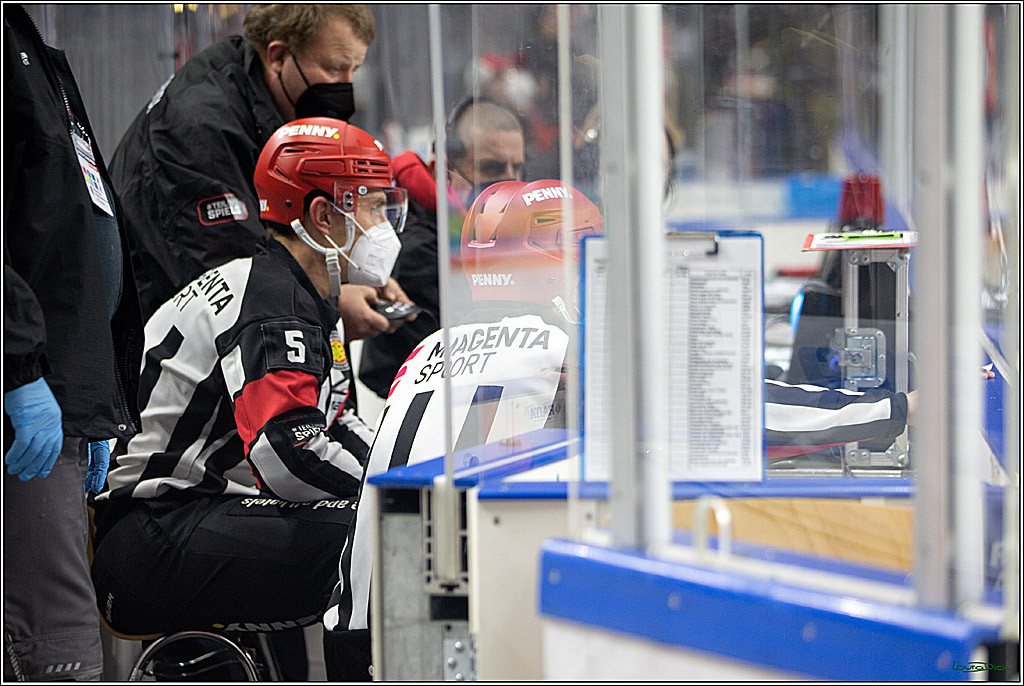 PENNY DEL; Koelner Haie- Fishtown Pinguins Bremerhaven; Koeln, 25.11.2021